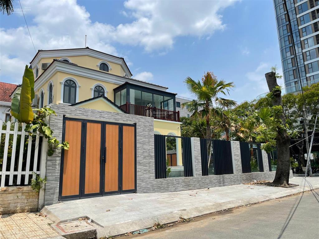 Cho thuê biệt thự 2 mặt tiền nguyễn văn hưởng, thảo điền, tp. thủ đức