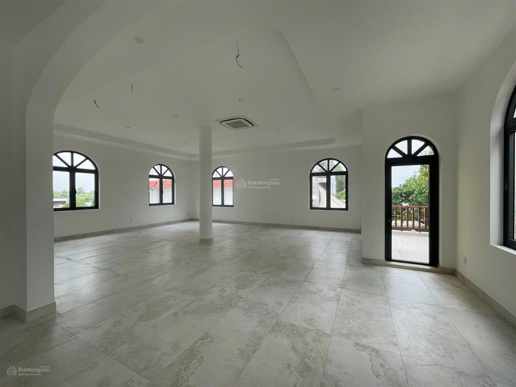 Cho thuê biệt thự 2 mặt tiền nguyễn văn hưởng, thảo điền, tp. thủ đức