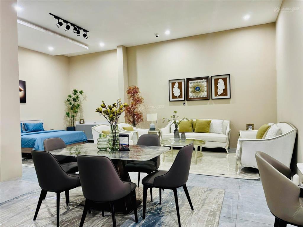 Cho thuê nhà mặt tiền 25m đường cộng hòa quận tân bình
