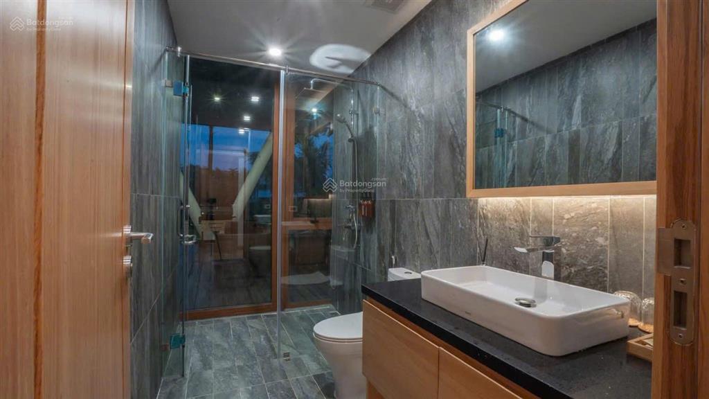 Cho thuê villa cao cấp full nội thất phường thảo điền ( cũ )  tp. hồ chí minh