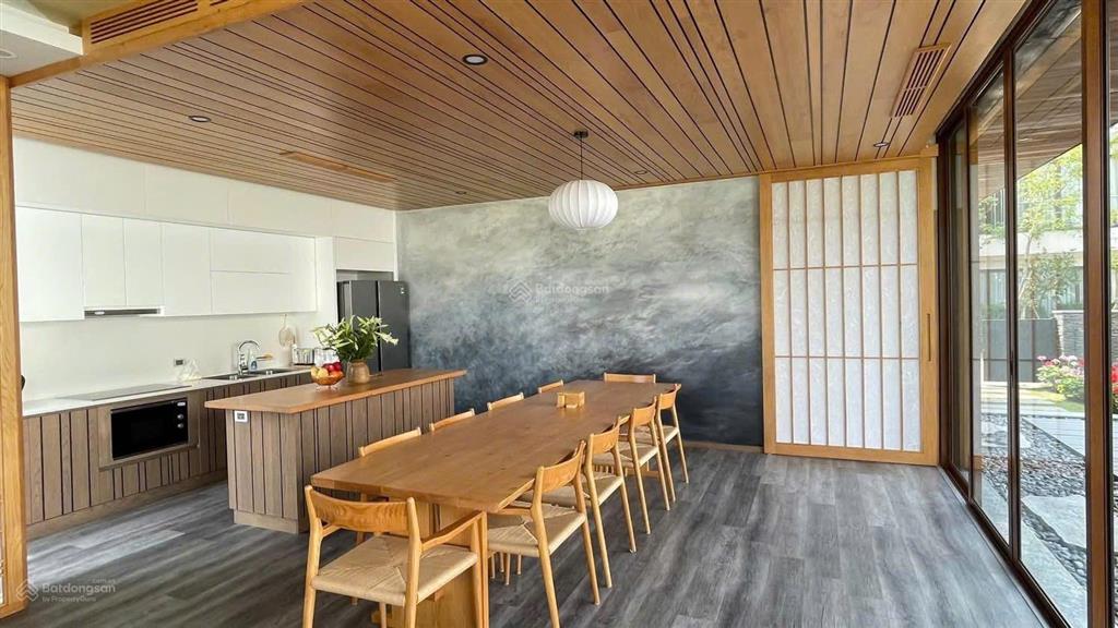Cho thuê villa cao cấp full nội thất phường thảo điền ( cũ )  tp. hồ chí minh