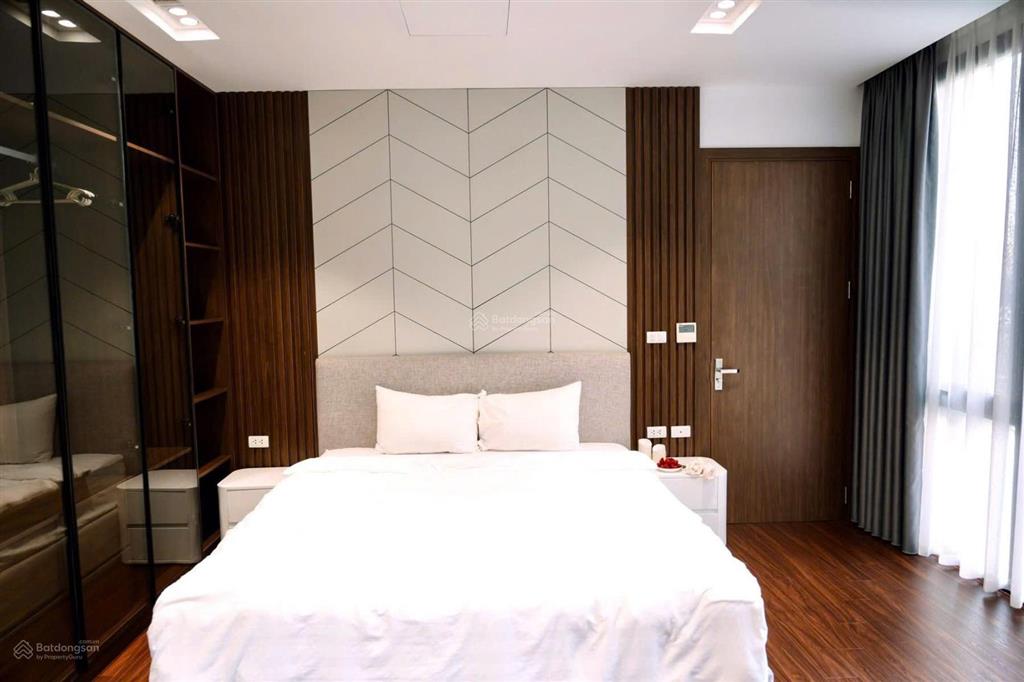 Cho thuê biệt thự sân vườn đẳng cấp hồ bơi riêng tại quận 2 diện tích 1000m2