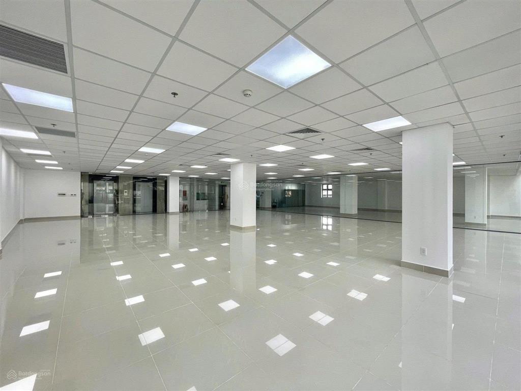 Cho thuê tòa nhà mới 100% mặt tiền đường bát nàn, quận 2
