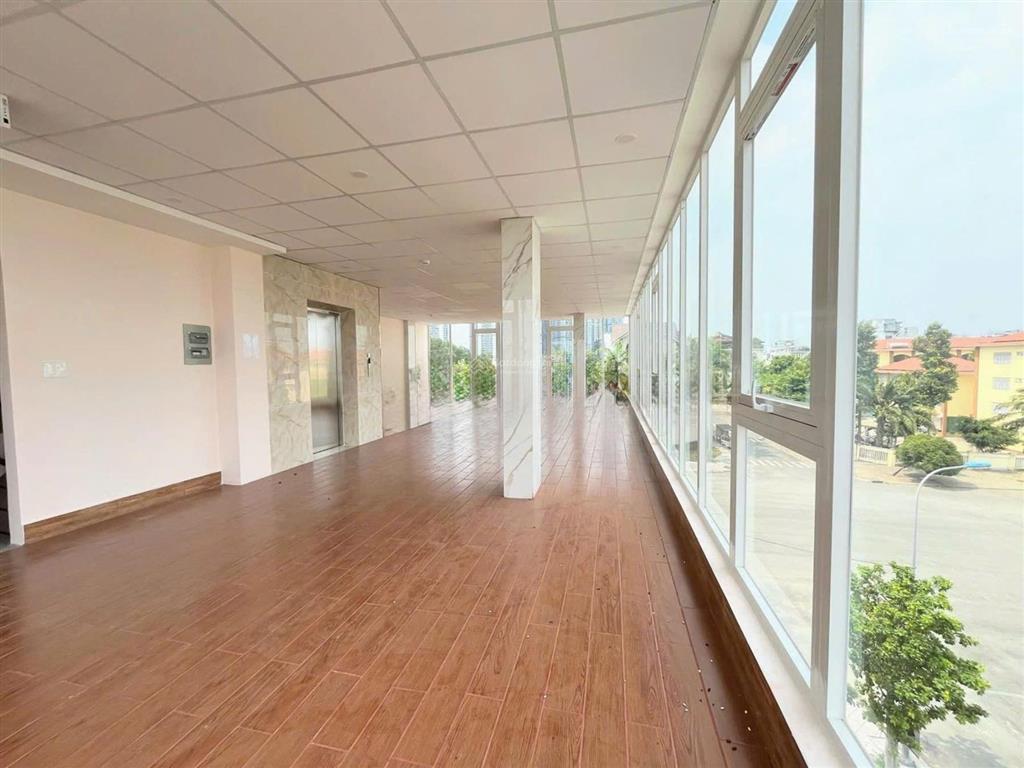 Cho thuê căn góc 2 mặt tiền nguyễn cơ thạch sala, quận 2 nhà mới 100%