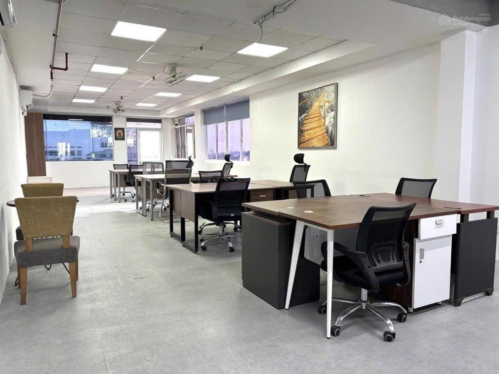 Cho thuê building  dtsd 1.500 m² mặt tiền trương văn bang phường cát lái