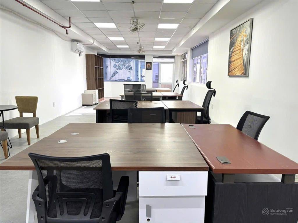 Cho thuê building  dtsd 1.500 m² mặt tiền trương văn bang phường cát lái