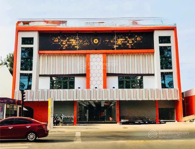 Cho thuê mặt bằng showroom  1500m²  đường trương văn bang phường cát lái