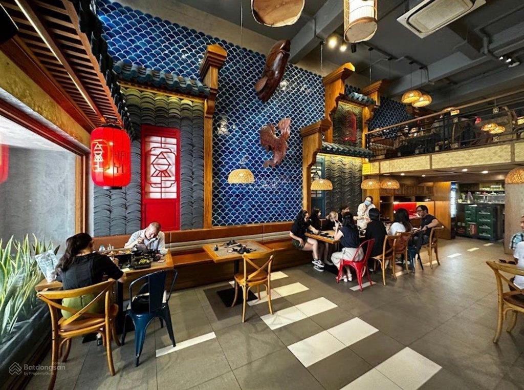 Cho nhà mặt tiền lớn đường ngô thời nhiệm, phường võ thị sáu, quận 3, 14x20m, t 1l, 91 tr/th