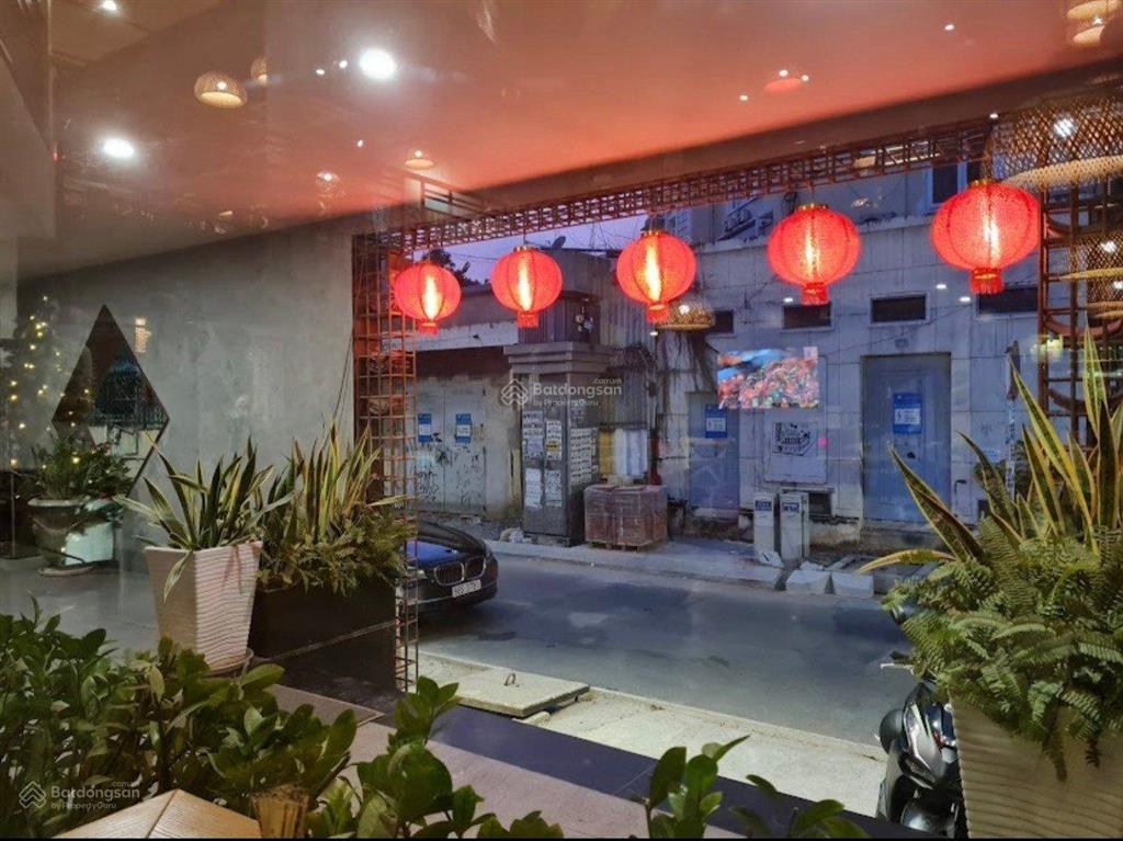 Cho nhà mặt tiền lớn đường ngô thời nhiệm, phường võ thị sáu, quận 3, 14x20m, t 1l, 91 tr/th
