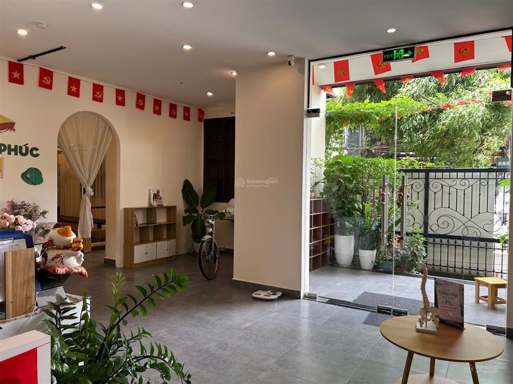 Cho thuê tòa nhà diện tích sử dụng 600m2 đường hai bà trưng quận 3