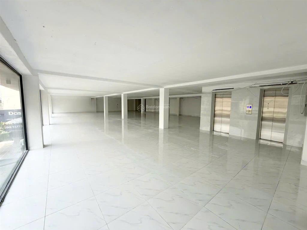 Cho thuê tòa nhà mặt tiền đường song hành quận 2 diện tích 800m²