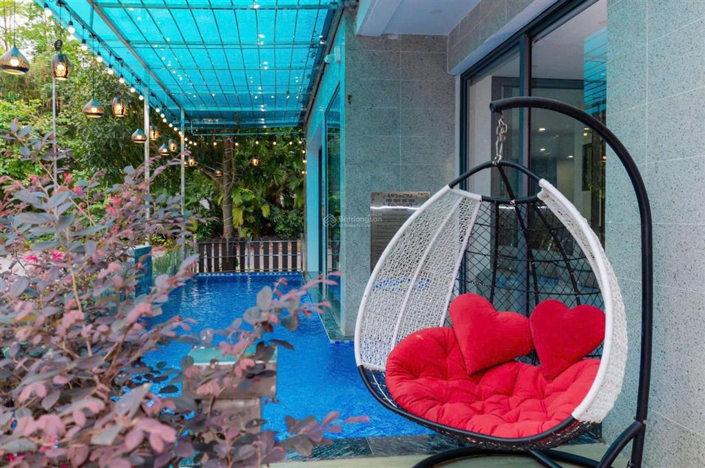 Cho thuê biệt thự góc 2 mặt tiền đường trần não quận 2, diện tích 800m2