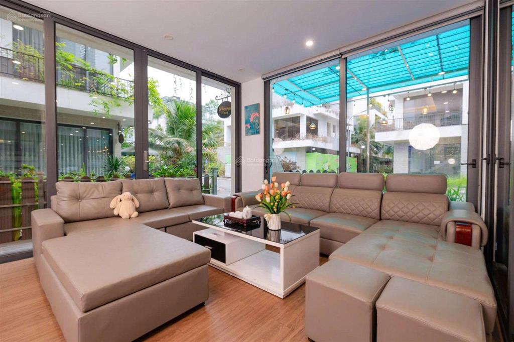 Cho thuê biệt thự góc 2 mặt tiền đường trần não quận 2, diện tích 800m2