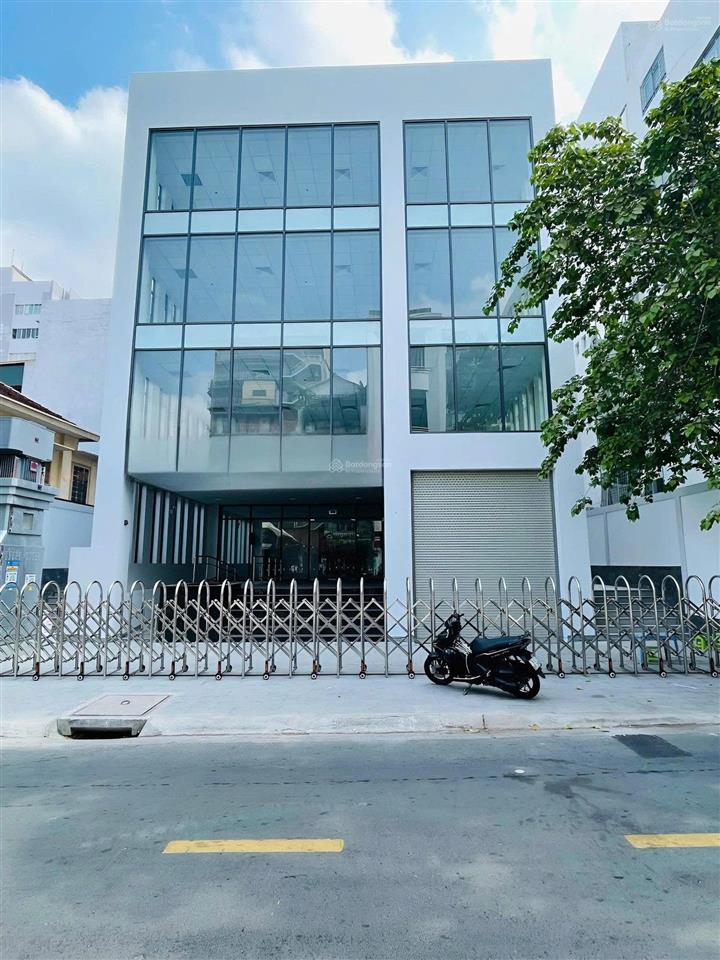 Cho thuê tòa nhà mặt tiền trần não diện tích sử dụng hơn 2200m2 quận 2