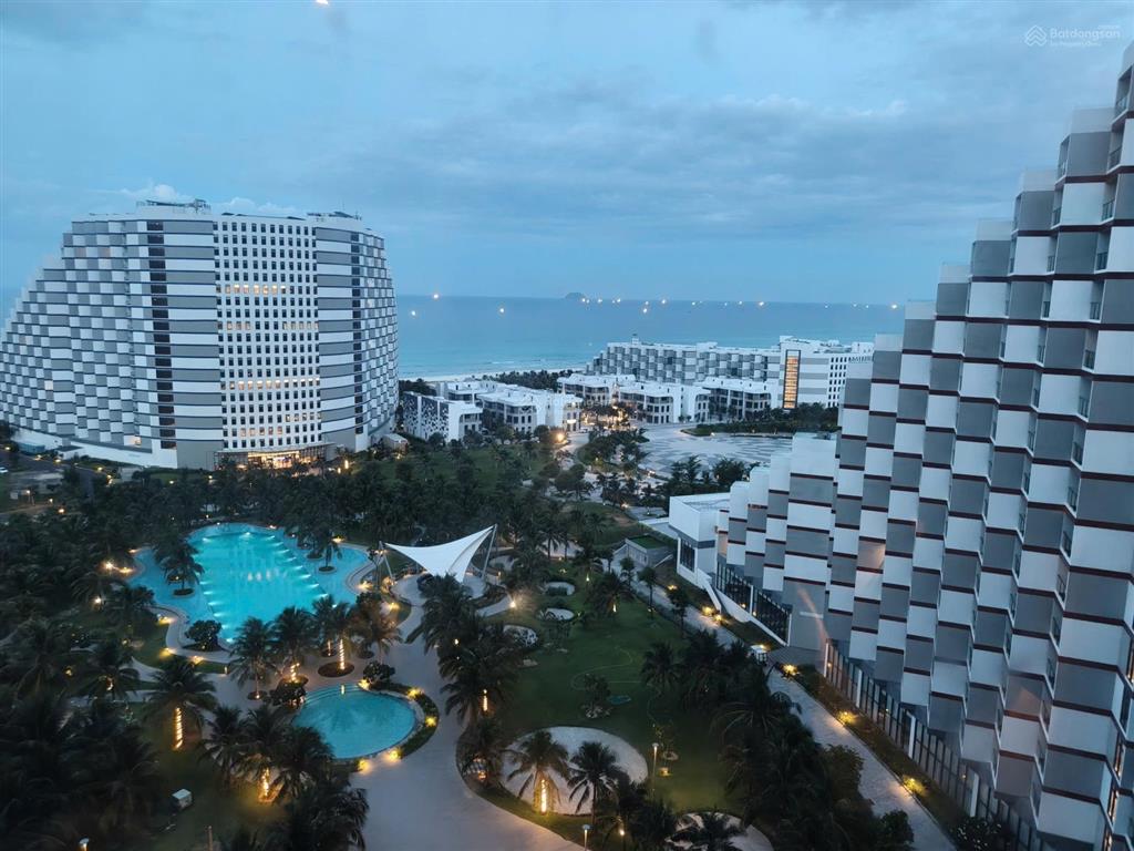Bán lib tầng 04 view biển, gần thang và bếp giá 880tr bao giấy tờ, chìa khóa trao tay