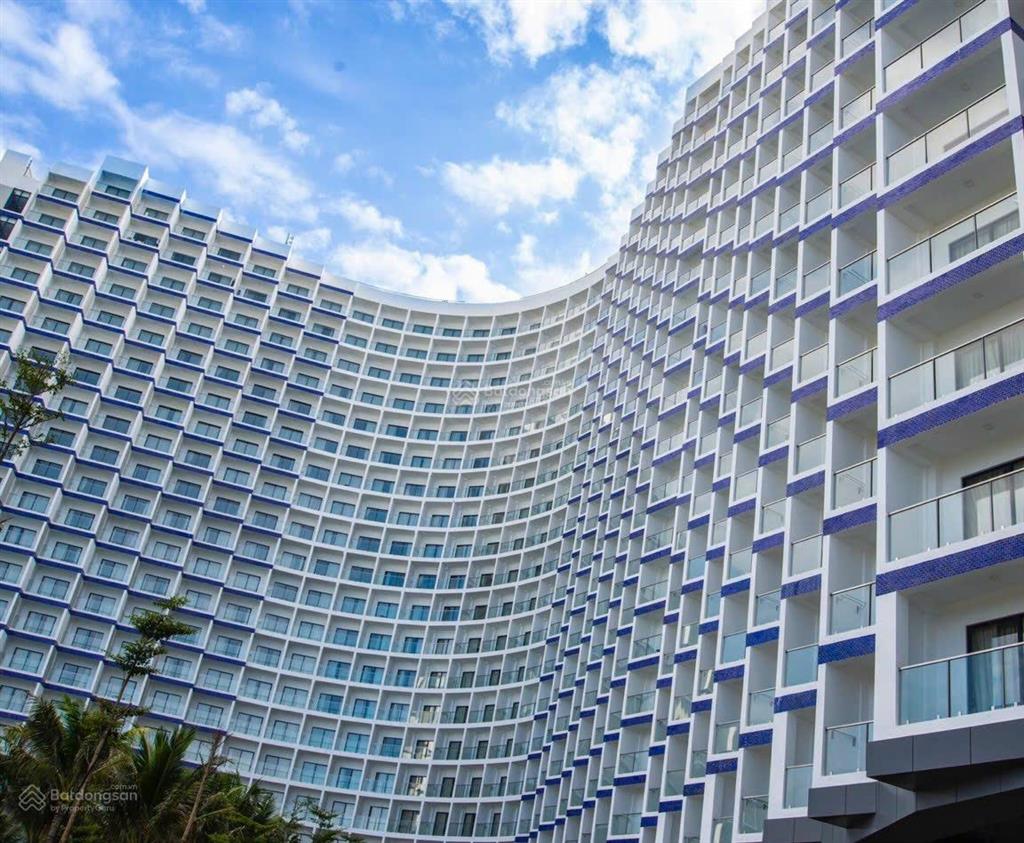 Bán lib tầng 04 view biển, gần thang và bếp giá 880tr bao giấy tờ, chìa khóa trao tay