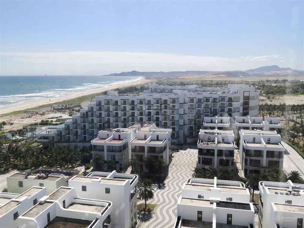Bán căn seb tầng 11a view biển, quảng trường, sân bay full nội thất 5* ams
