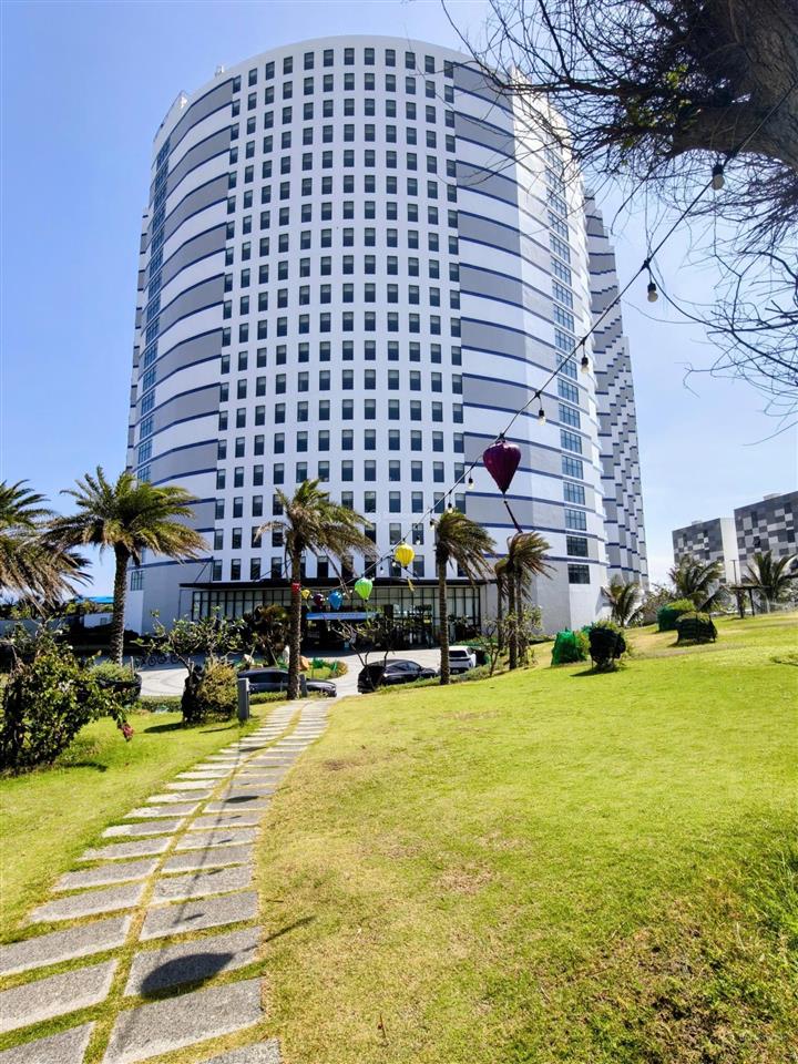 Cho thuê căn hộ lib tầng 10 resort arena cam ranh  view biển, bao phí dịch vụ