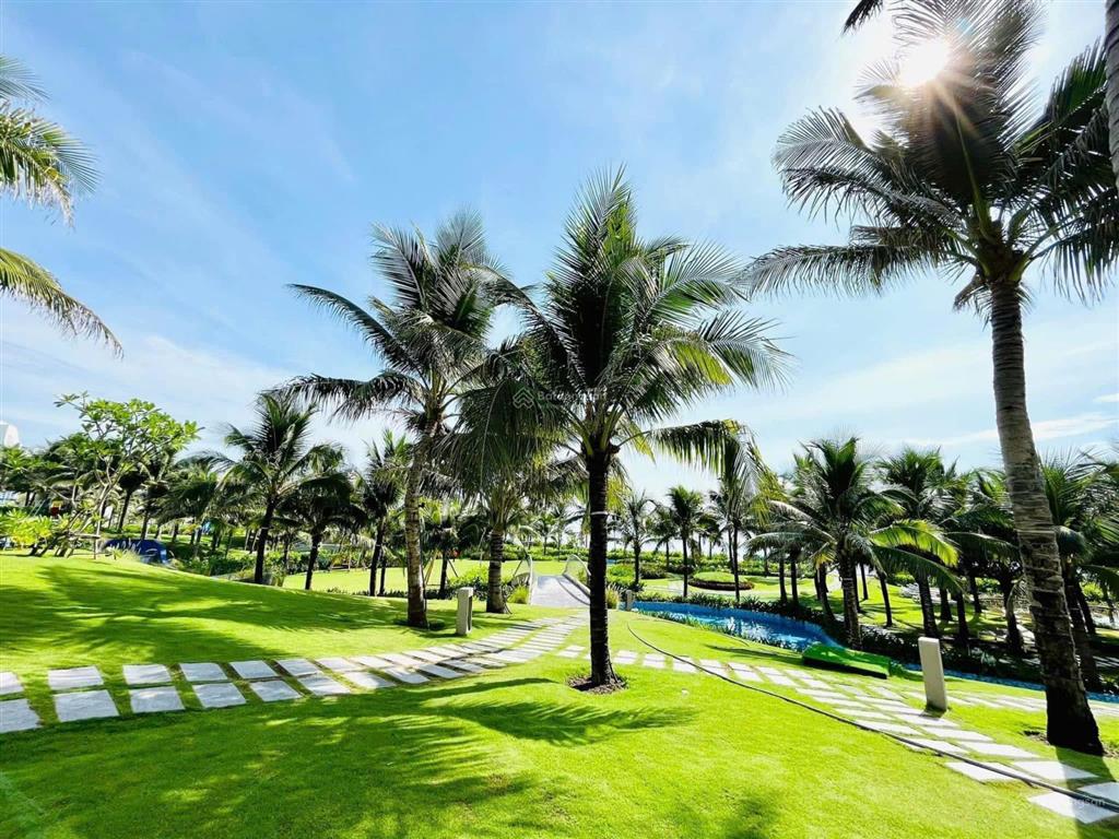 Tòa light lia tầng 8  lia08.05 view biển, hồ bơi, gần thang máy và bếp  giá 1.12 tỷ bao sang tên
