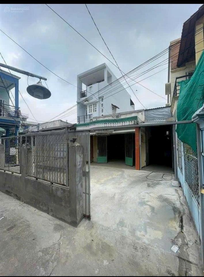 Bán đất tặng nhà ngang hơn 6 mét đường huỳnh tấn phát, quận 7, giá 6 tỷ x