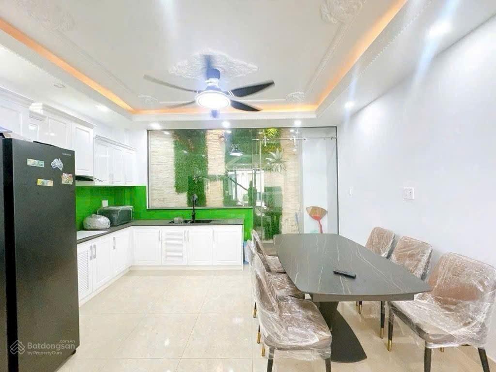 Bán nhà 5 tầng,xe hơi vào nhà, đường huỳnh tấn phát quận 7,dt 4,5m x 12m,khu dân trí, giá 7 tỷ x