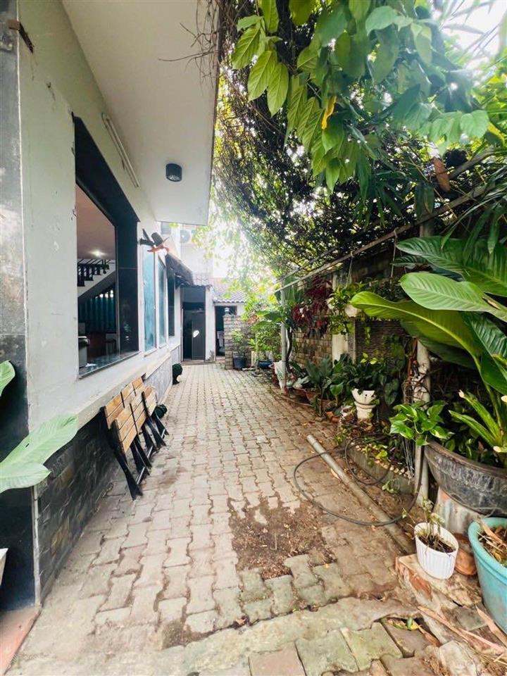 Bán biệt thự 3 tầng, lô góc 2 mặt tiền đường xe hơi vào nhà, đường lý phục man giá 11 tỷ x