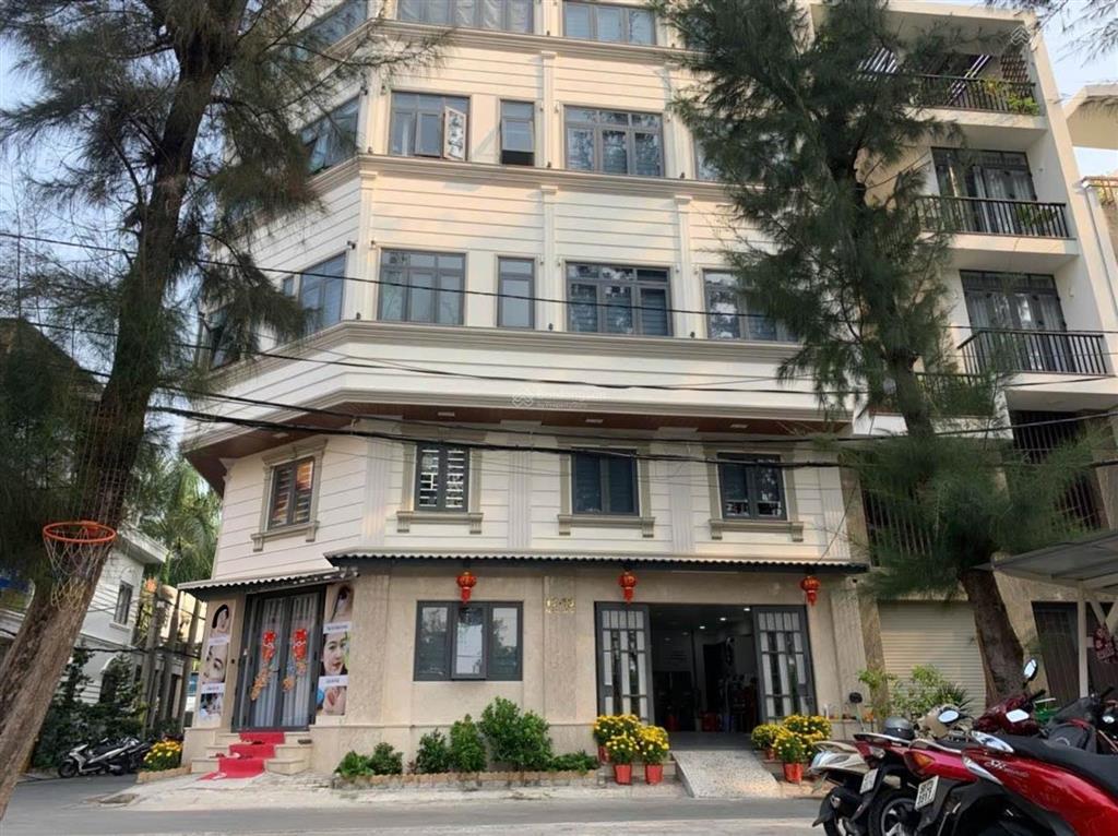 Bán tòa nhà chdv lô góc 2 mặt tiền đường, view công viên, dt 180m2,6 tầng, thang máy, giá 58 tỷ tl