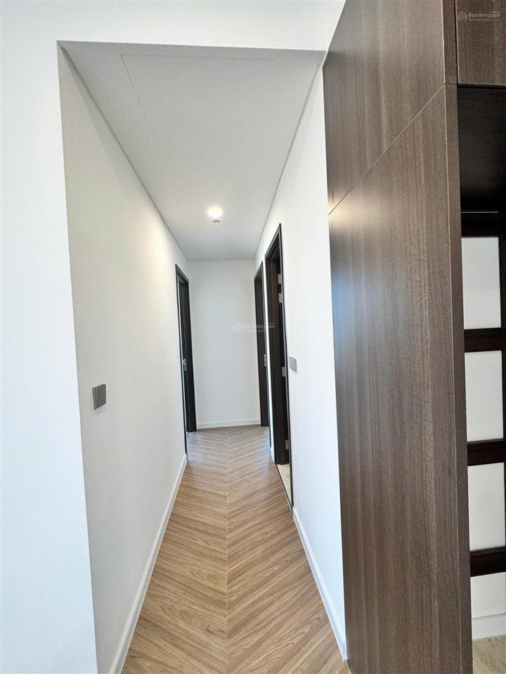 Cho thuê căn góc 2pn rất đẹp, tòa a2 lumière evergreen, mpdv, 11 tr/tháng
