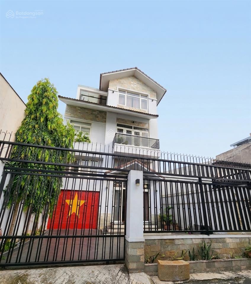 Bán nhà lầu cao cấp 2 mặt hẻm xe hơi hiệp phú  gần ngã tư thủ đức