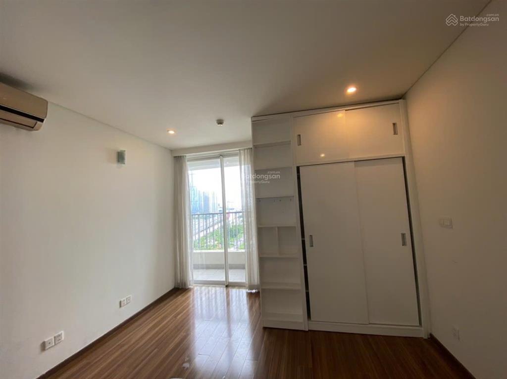Thảo điền pearl 2pn! diện tích cực rộng  view trực diện sông sài gòn và landmark 81, đang trống