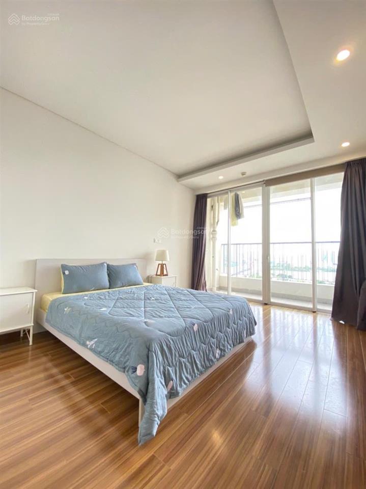 Thảo điền pearl 2pn! diện tích cực rộng  view trực diện sông sài gòn và landmark 81, đang trống