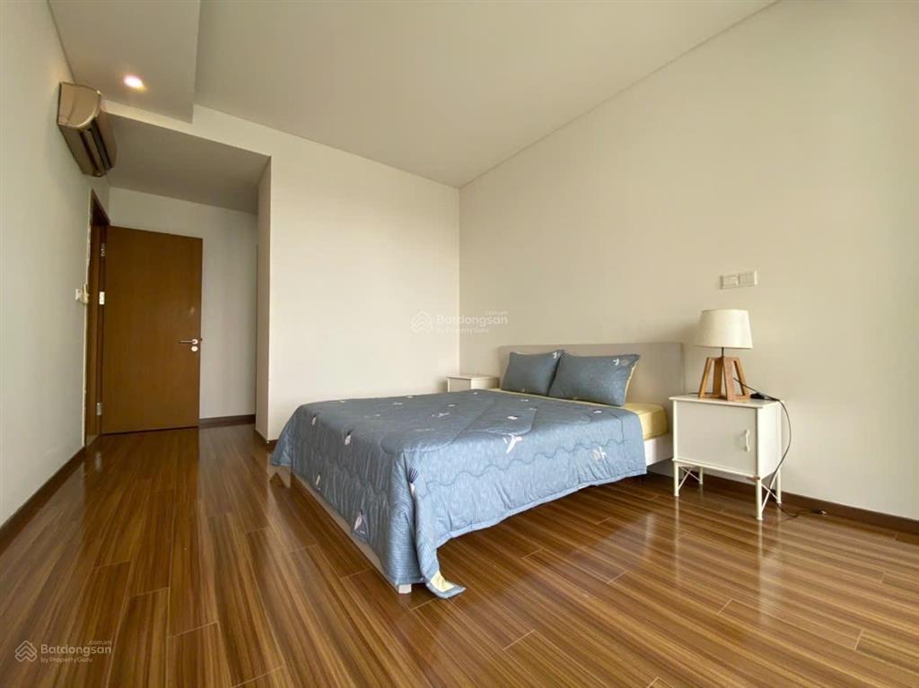 Thảo điền pearl 2pn! diện tích cực rộng  view trực diện sông sài gòn và landmark 81, đang trống