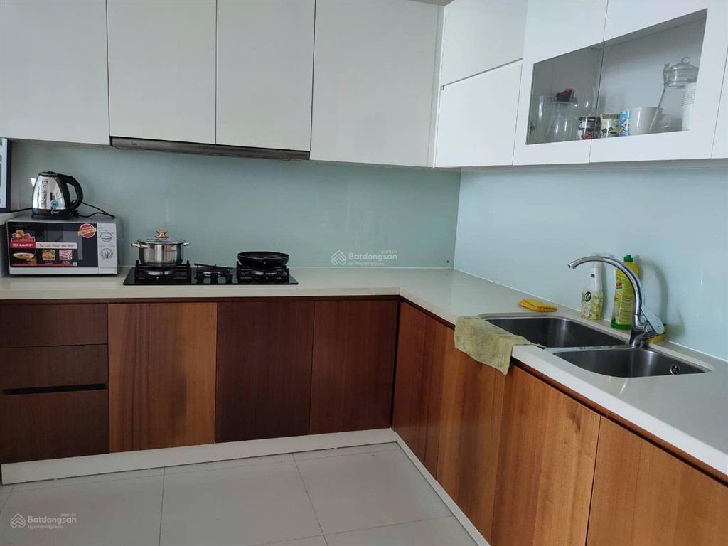 Thảo điền pearl 2pn! diện tích cực rộng  view trực diện sông sài gòn và landmark 81, đang trống