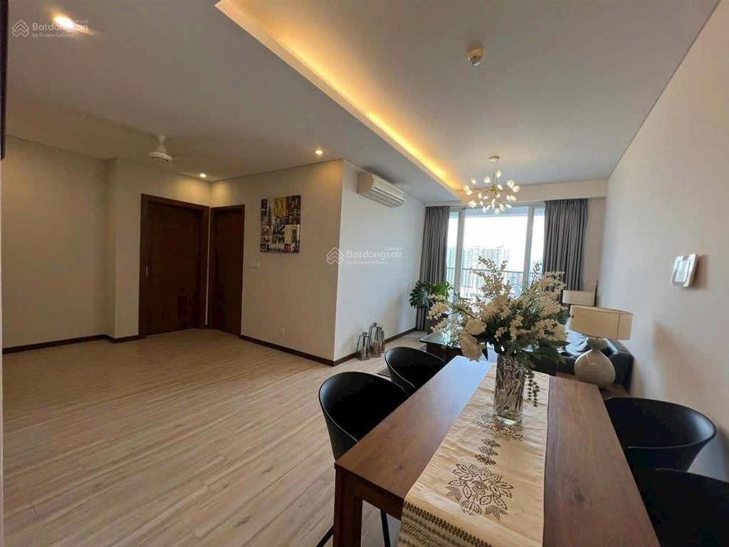 Thảo điền pearl 2pn! giá thấp nhất dự án với sổ hồng đầy đủ. hướng mặt trời mọc và nội thất đầy đủ