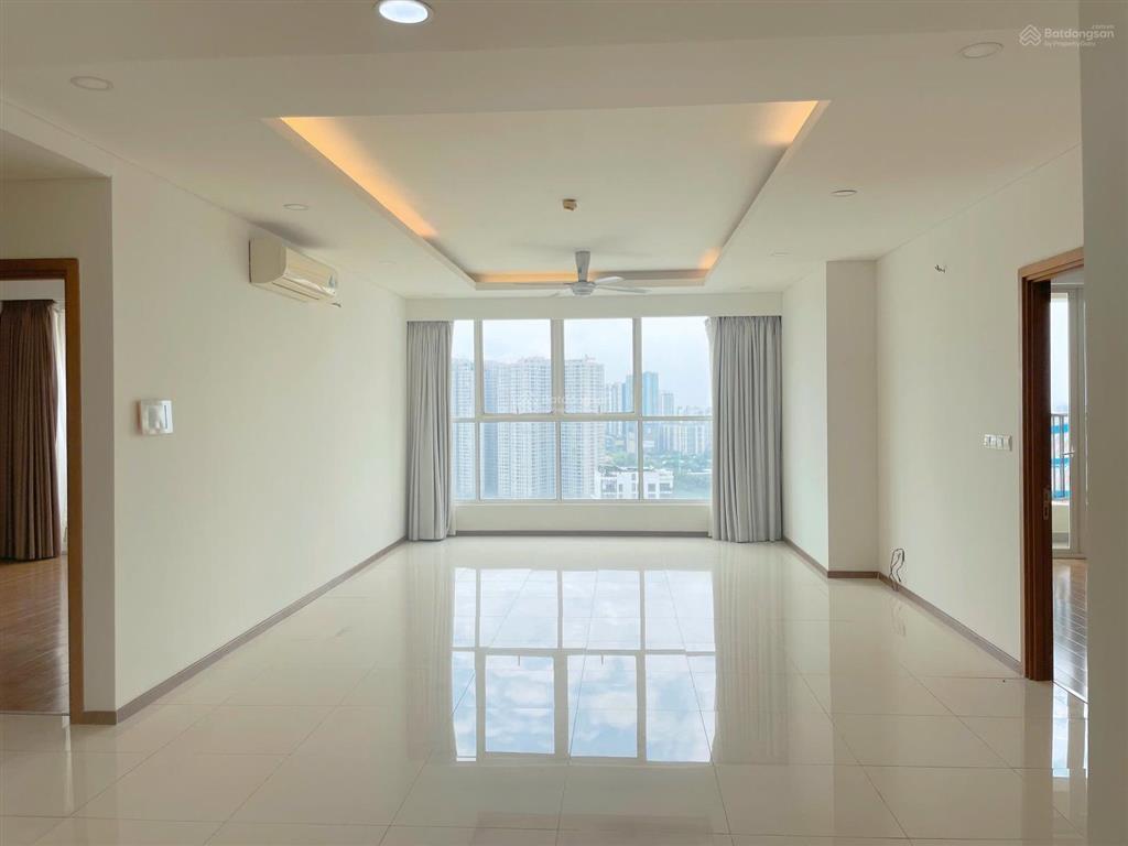 Bán thảo điền pearl 3pn! tầng cao  view thoáng mát, diện tích lớn với nội thất cơ bản. đang trống