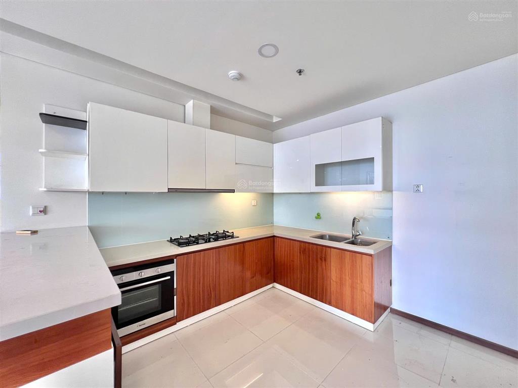Cho thuê thảo điền pearl 3pn! tầng cao  view trực diện sông sài gòn và landmark. nội thất cơ bản