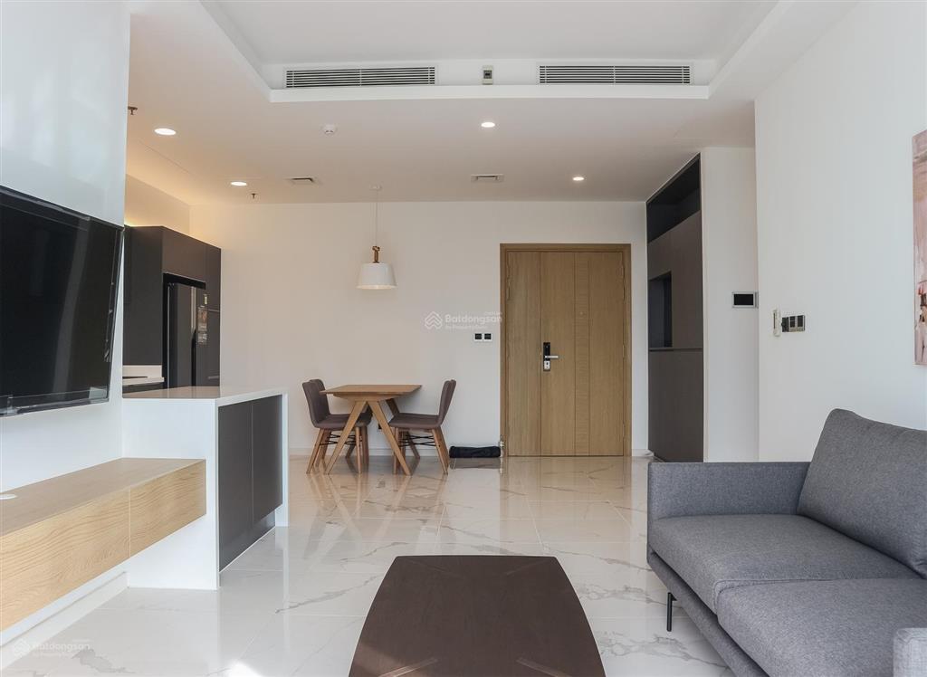 Cho thuê sarina 2pn! tầng 8  view về landmark 81. nội thất đầy đủ như hình, đang trống