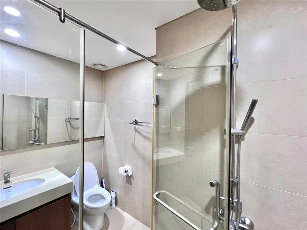 Bán thảo điền pearl với 2pn! sổ hồng, tầng cao  căn góc với tầm nhìn thoáng mát. nội thất đầy đủ