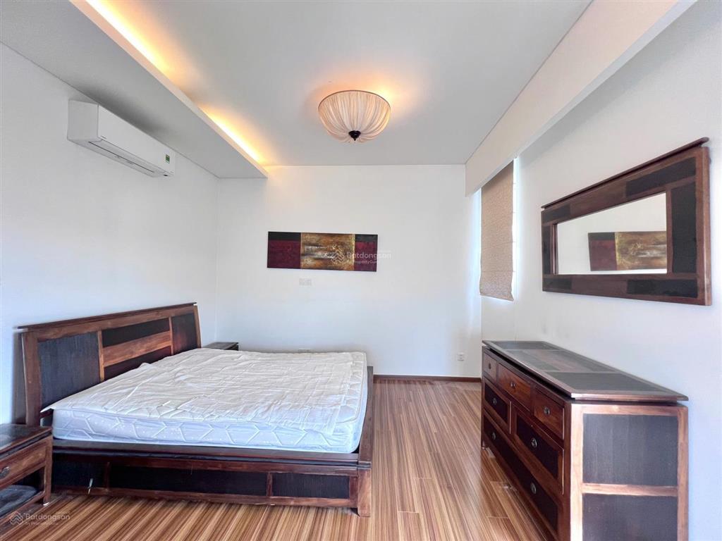 Bán thảo điền pearl với 2pn! sổ hồng, tầng cao  căn góc với tầm nhìn thoáng mát. nội thất đầy đủ