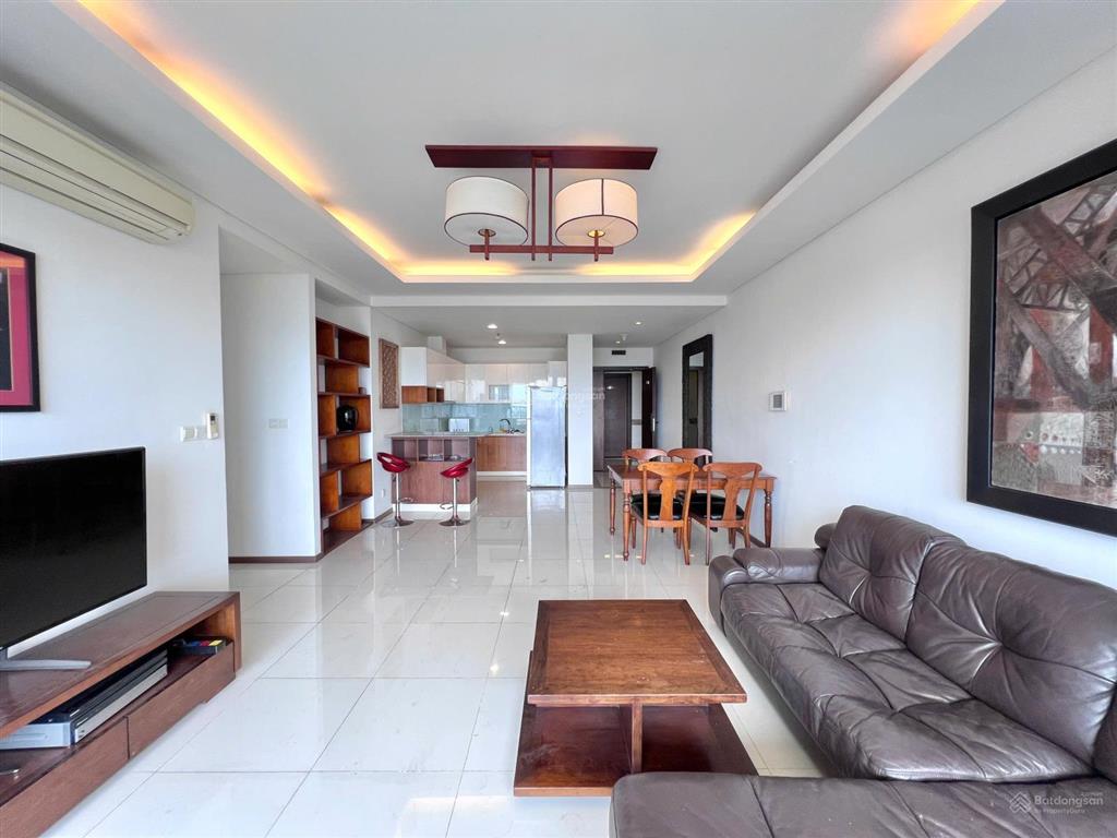 Bán thảo điền pearl với 2pn! sổ hồng, tầng cao  căn góc với tầm nhìn thoáng mát. nội thất đầy đủ