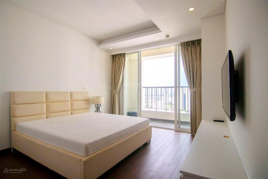Cho thuê thảo điền pearl với 3 phòng ngủ. nội thất đầy đủ như hình với tầng cao. đang trống sẵn