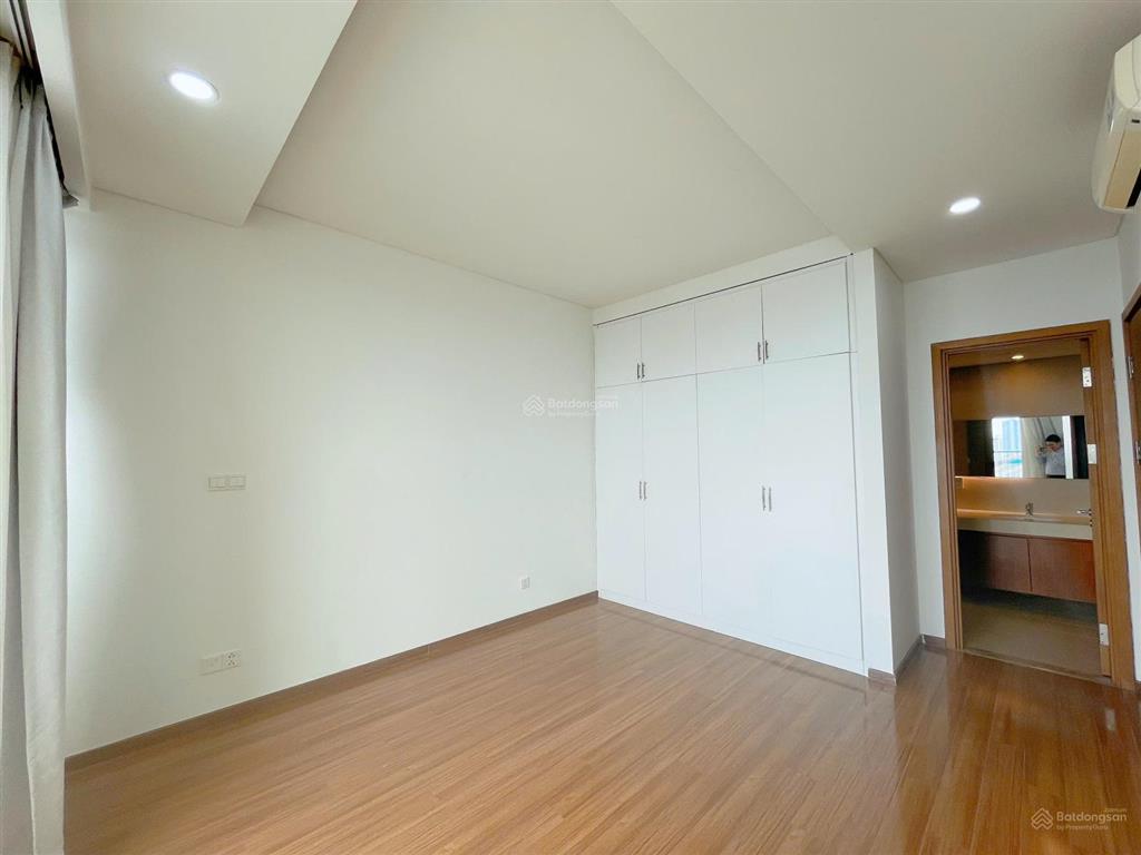Thảo điền pearl với 3 phòng ngủ. nội thất cơ bản tự do thiết kế. tầng cao với tầm nhìn thoáng