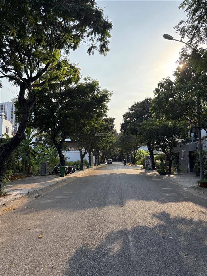 Nhà siêu đẹp thoáng mát cho thu nhập cao đường bưng ông thoàn.