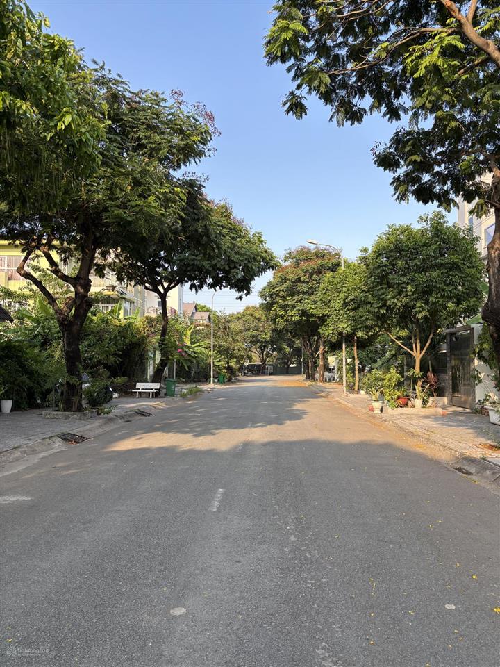 Nhà siêu đẹp thoáng mát cho thu nhập cao đường bưng ông thoàn.