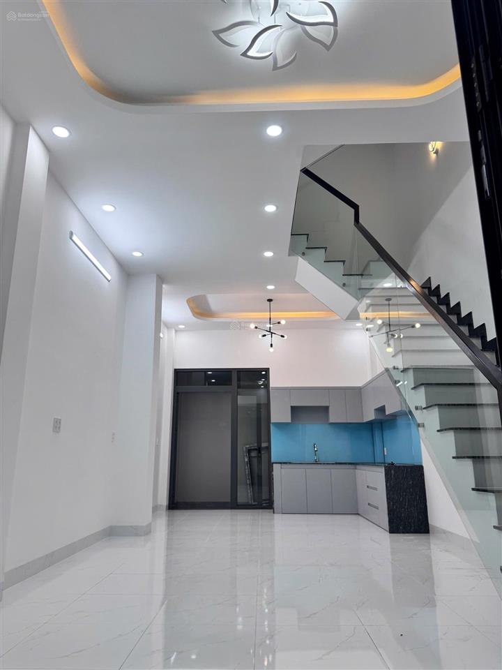 Nhà đẹp giá rẻ phường long trường quận 9 giáp quận 2 bán