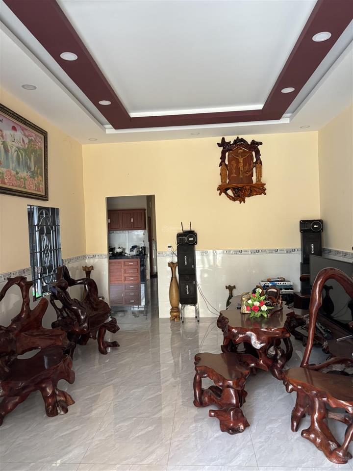 Bán nr tại võ văn hát, 7,9 tỷ, 130m2, 3pn, 2wc, chính chủ siêu hot