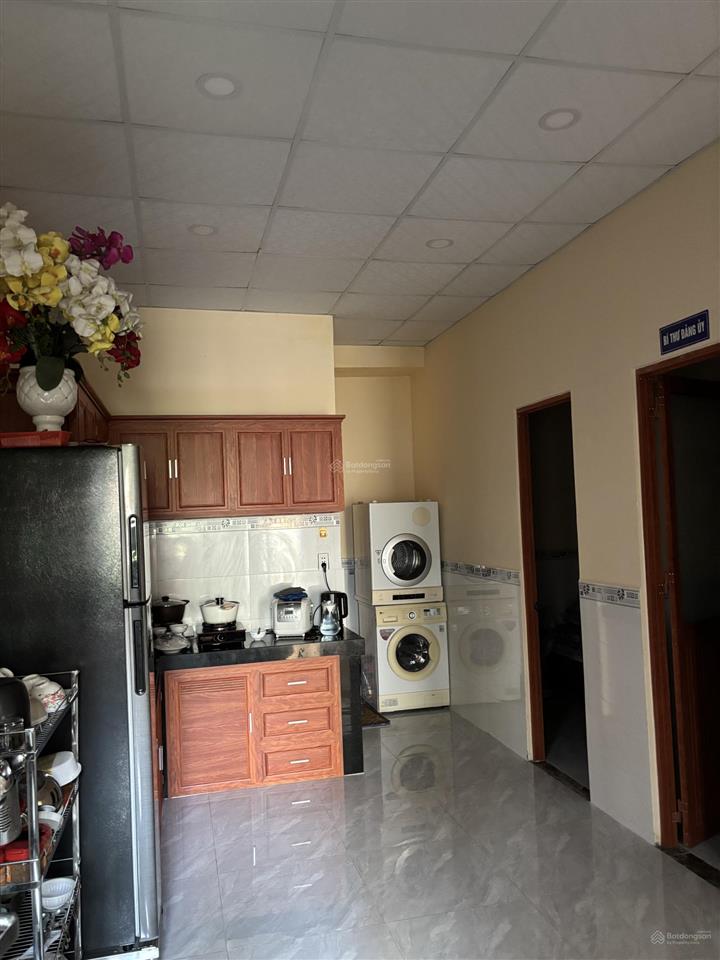 Bán nr tại võ văn hát, 7,9 tỷ, 130m2, 3pn, 2wc, chính chủ siêu hot