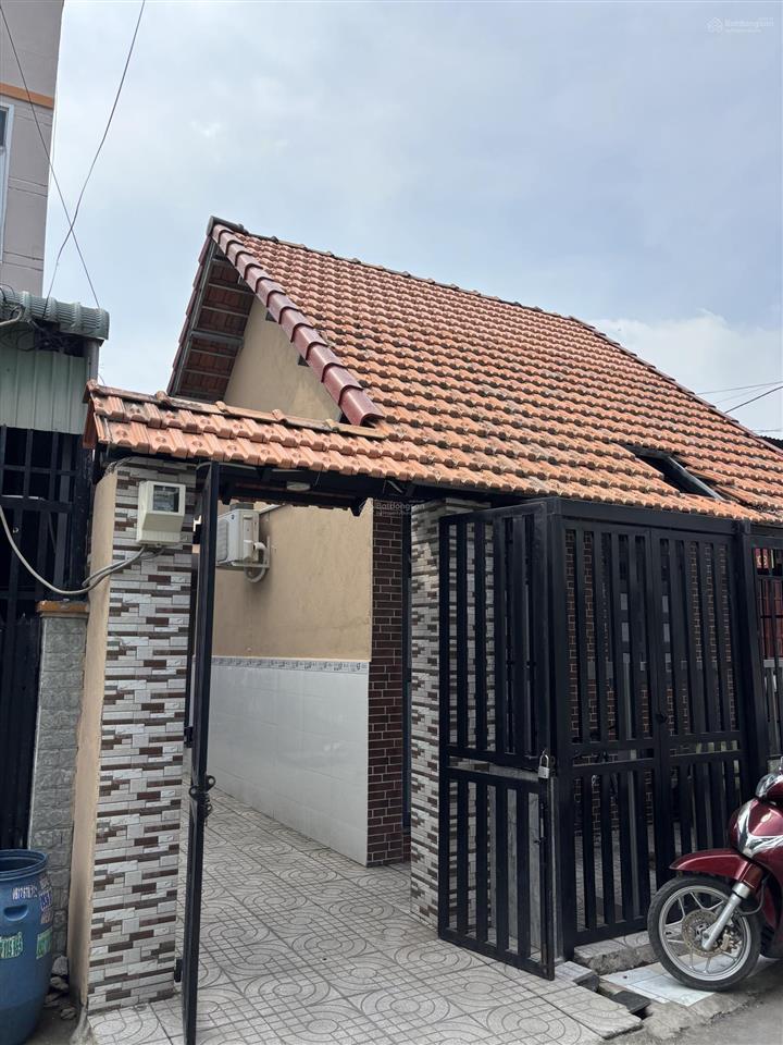 Bán nr tại võ văn hát, 7,9 tỷ, 130m2, 3pn, 2wc, chính chủ siêu hot