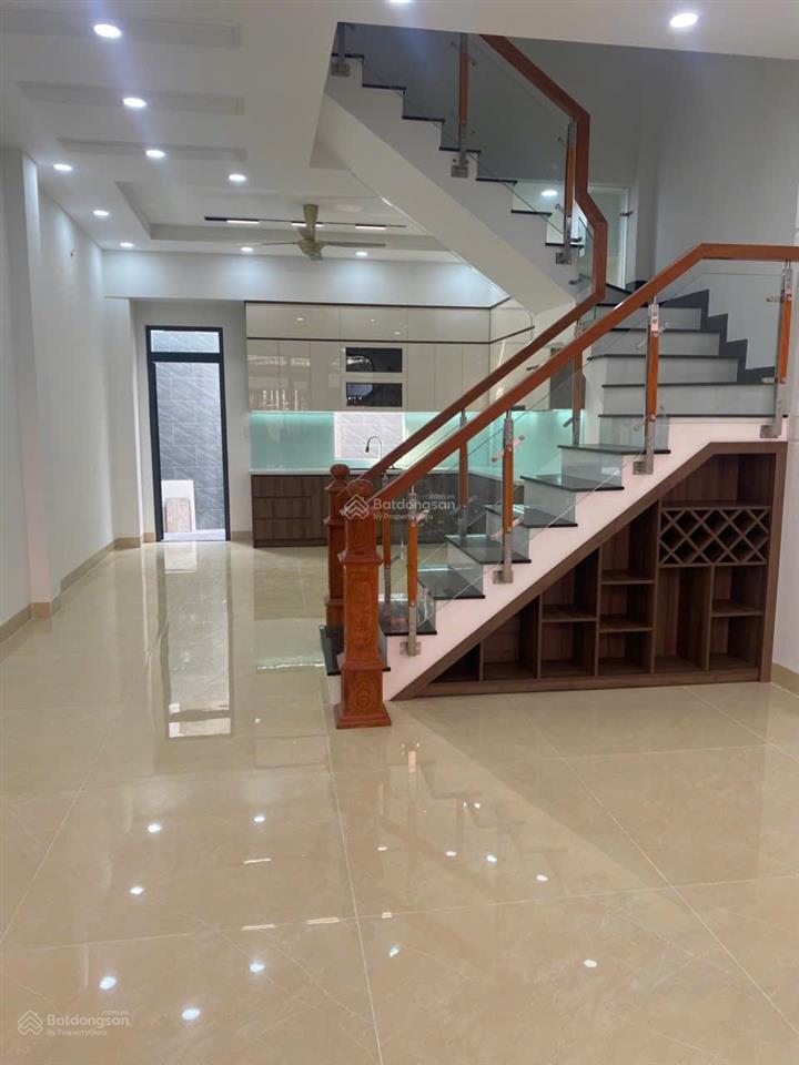 Nhà khu biệt thự siêu đẹp bảo vệ 24/24 an ninh văn minh, đầy đủ tiện ích nguyễn duy trinh sát quận