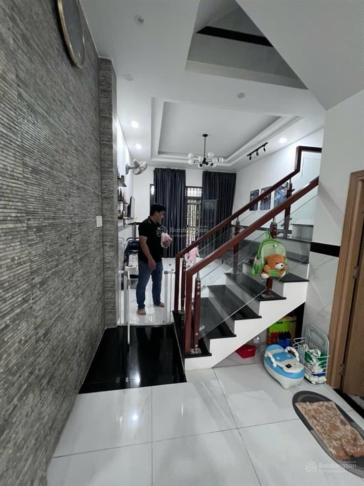 Nhà khu biệt thự siêu đẹp bảo vệ 24/24 an ninh văn minh, đầy đủ tiện ích nguyễn duy trinh sát quận